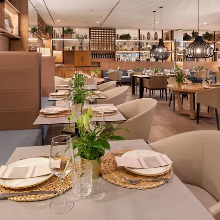 Melia Madrid Serrano-3