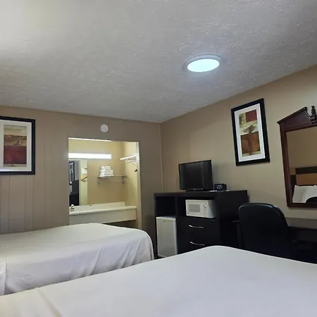 Travelowes Motel - Maggie Valley-3