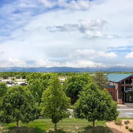 Comfort Suites Longmont-3