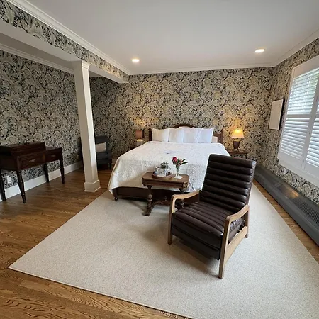Maplewood Hotel-2