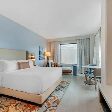 Cambria Hotel Austin Downtown-3