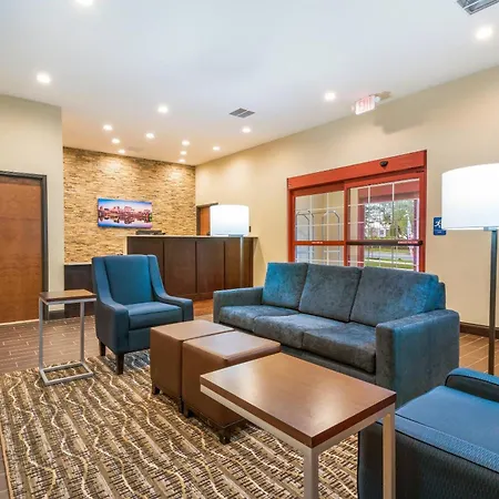 Comfort Inn & Suites Harrisburg - Hershey West-3