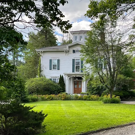Antique Mansion B & B-3