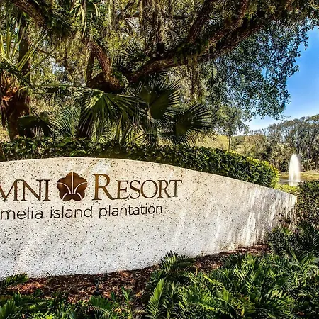 Waterfront Condo With Balcony, Views, Pool & Tennis-3