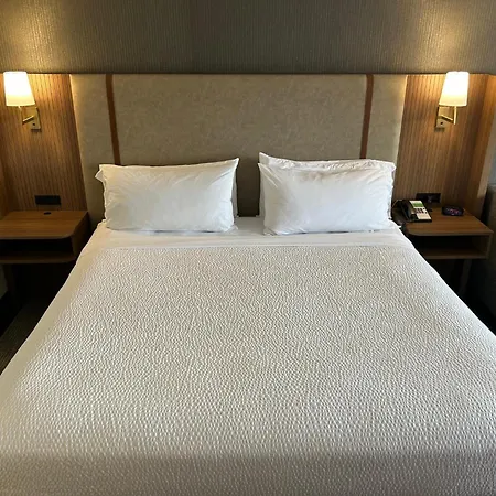Holiday Inn Niagara Falls State Park Entry By Ihg-2