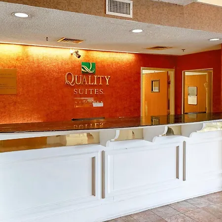 Quality Suites San Antonio Northeast-2