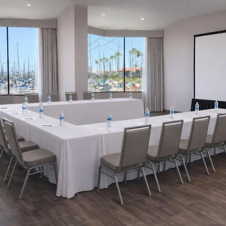 Holiday Inn Express Hotel & Suites Ventura Harbor By Ihg-3