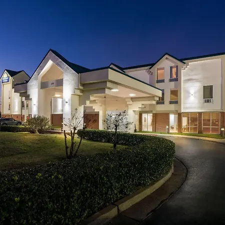 Days Inn & Suites By Wyndham Ridgeland-3