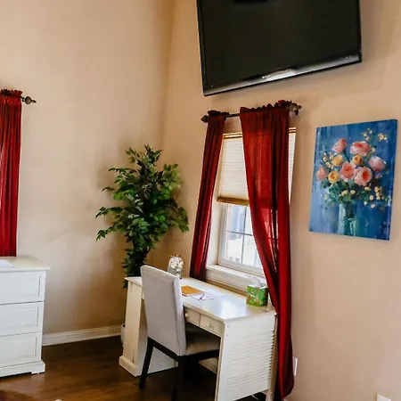 Woodrow House Bed & Breakfast-3