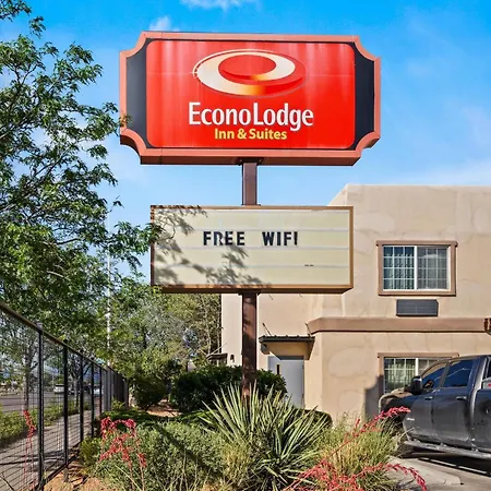 Econo Lodge Inn & Suites Santa Fe South-3