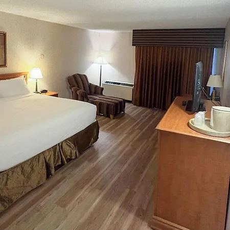 Bismarck Hotel And Conference Center-3
