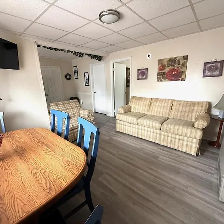 Crosswinds Motel-2