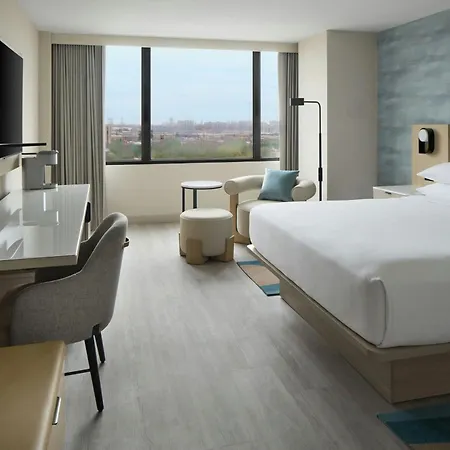 Toronto Airport Marriott Hotel-3