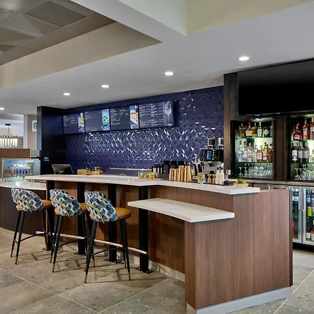Courtyard By Marriott Atlanta Windy Hill/Ballpark-2