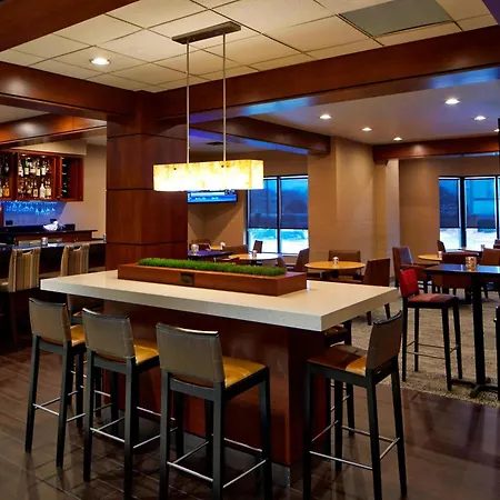 Courtyard By Marriott Bloomington Mall Of America-3
