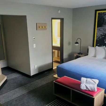 Super 8 By Wyndham Monticello Ny-2