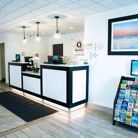 Quality Inn Palm Beach International Airport-2