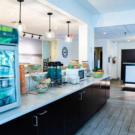 Quality Inn Palm Beach International Airport-3