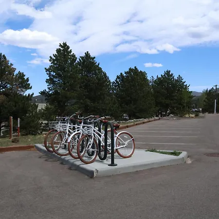 Trailhead Lodge-3
