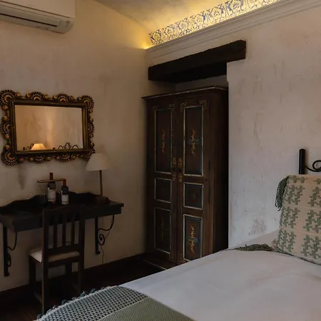 Los Pasos Boutique Hotel & Spa-3