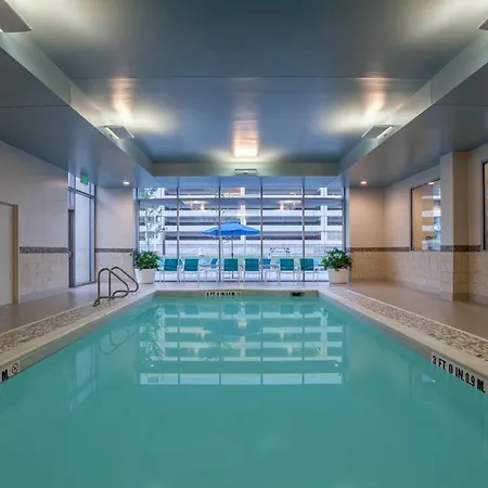 Holiday Inn Cleveland Clinic By Ihg-2