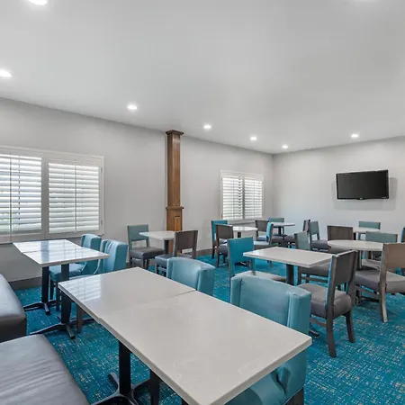 Best Western Plus Southpark Inn & Suites-2