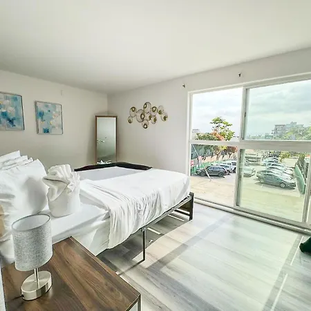 Little Italy Modern Lofts-3