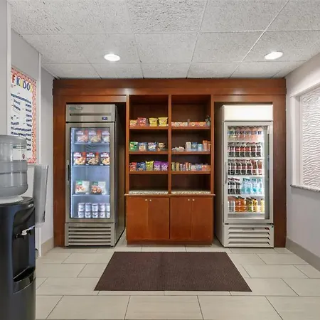 Best Western Plus Wilmington / Wrightsville Beach-3