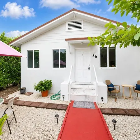 Nice 2 Twin Bedroom - Best Central Location In Miami - Luggage Storage, Parking And Laundry For Free!!!!-2