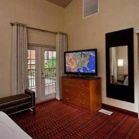 Inn & Suites Baltimore Downtown/Inner Harbor-3