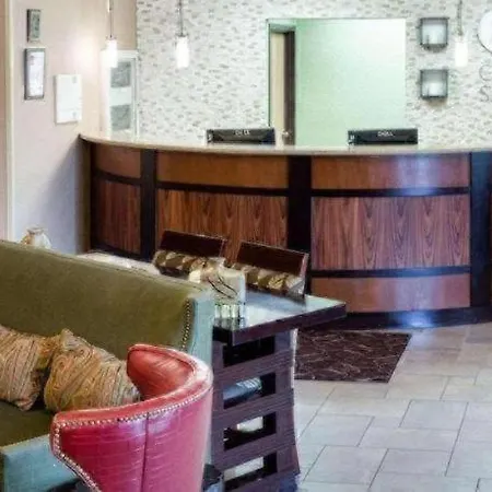 Comfort Suites-3