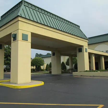 Ramada By Wyndham Indiana-3