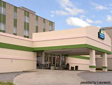 Elkins Inn And Suites-2