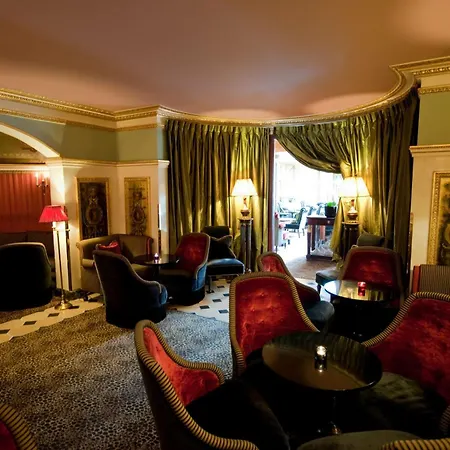 L'Hotel-3