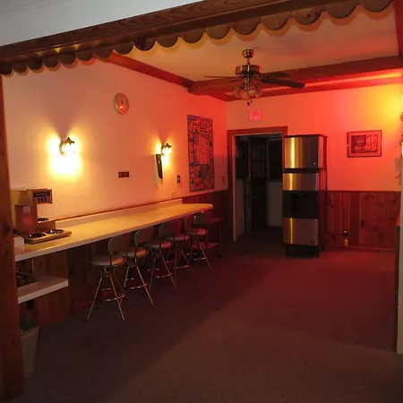 Travelers Inn Motel-3
