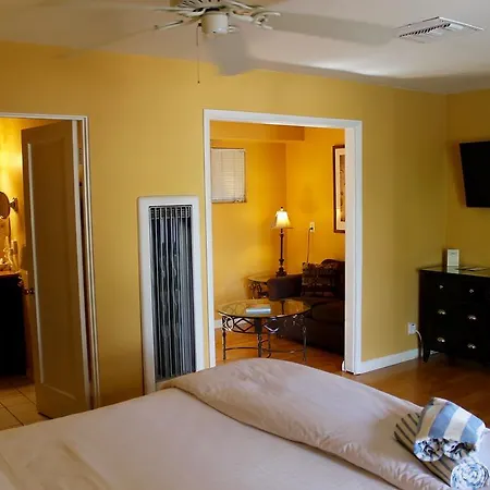 La Dolce Vita Resort & Spa - A Gay Men'S Clothing Optional Resort-2