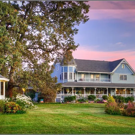 Blue Mountain Mist Country Inn-3