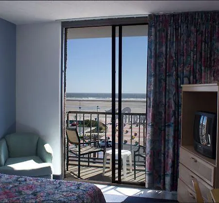 Newport Beach Resort-3