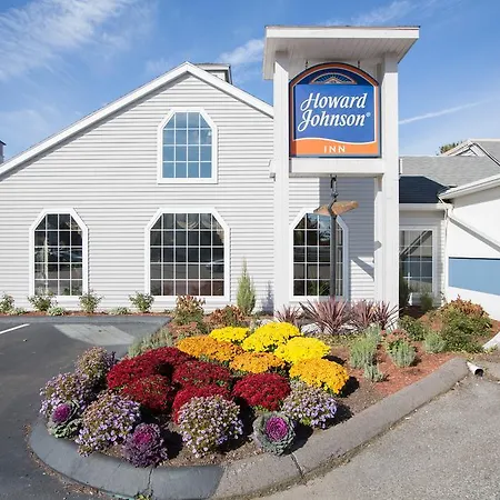 Howard Johnson By Wyndham Mystic-3
