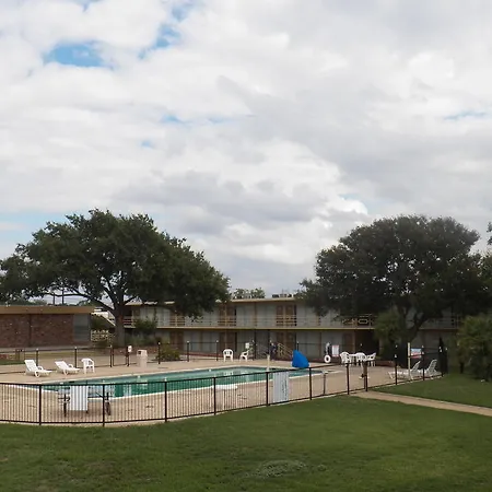 University Inn-3