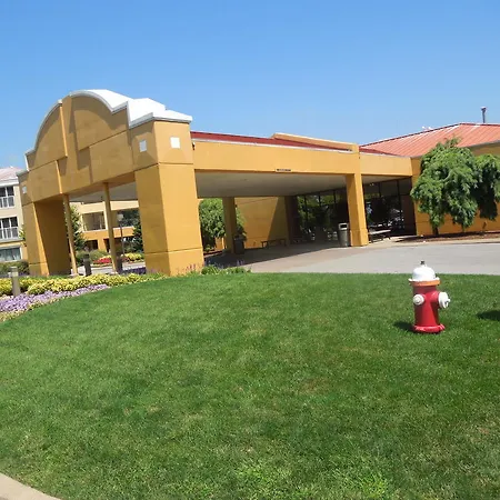 Cedar Point Sandcastle Suites-3