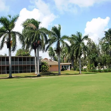 Hollywood Beach Golf Resort-3