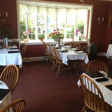The Tunnicliff Inn-3