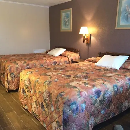 Royal Court Motel-2