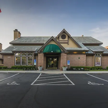 Cloverleaf Suites Columbus - Dublin-3