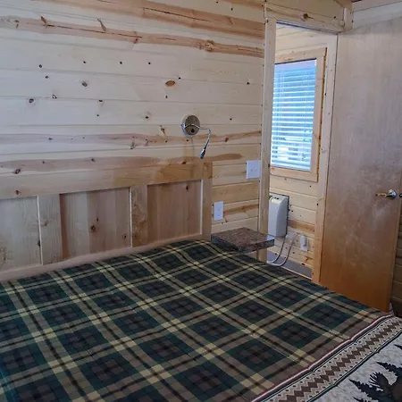 Leavenworth Camping Resort Cottage 7-3