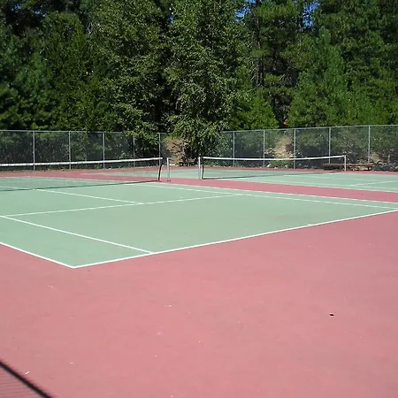 Leavenworth Camping Resort Lodge 1-2