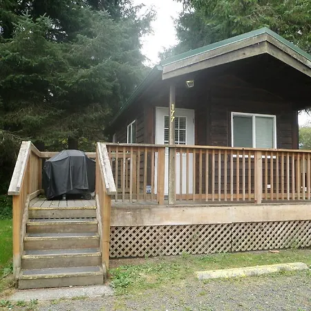 Seaside Camping Resort Deluxe Studio Cabin 2-2