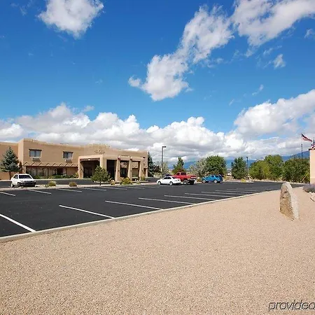 Comfort Suites Taos-2