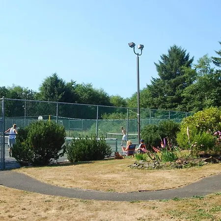Seaside Camping Resort Cottage 11-2